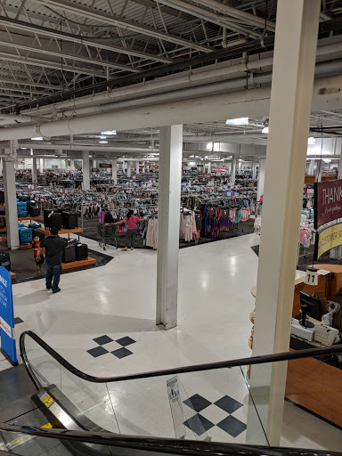 Clothing Store «Burlington Coat Factory», reviews and photos, 6200 Greenbelt Rd, Greenbelt, MD 20770, USA