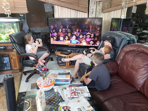 Barber Shop «Sanchez Barber Shop», reviews and photos, 907 W Irving Park Rd, Chicago, IL 60613, USA