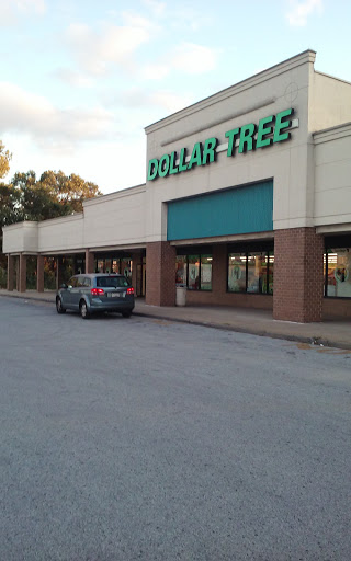 Shopping Mall «Penrose Plaza Shopping Center», reviews and photos, 2900 Island Ave, Philadelphia, PA 19153, USA