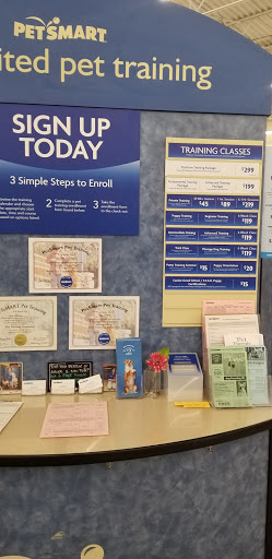 Pet Supply Store «PetSmart», reviews and photos, 5336 Westpointe Plaza Drive, Columbus, OH 43228, USA