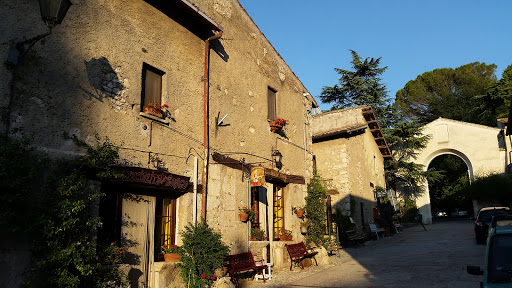 Le Comari Di Farfa