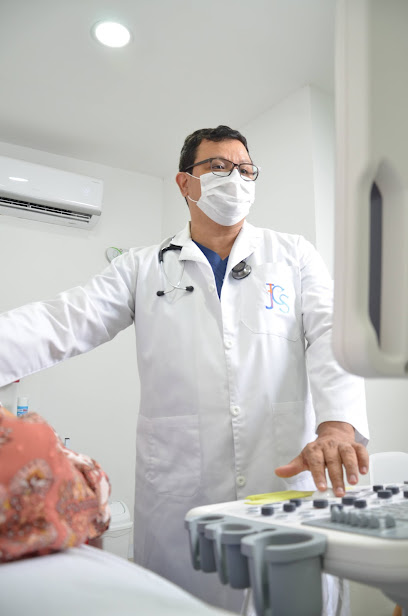 Dr. Javier Castro Solís, ginecólogo