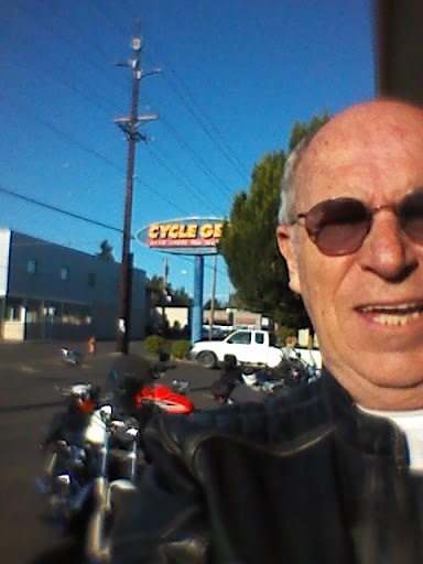 Motorcycle Parts Store «Cycle Gear», reviews and photos, 8930 SE Stark St, Portland, OR 97216, USA