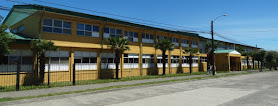 Liceo Bicentenario Camilo Henríquez González