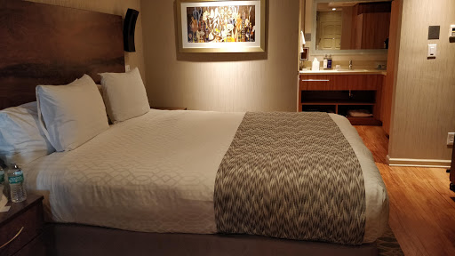 Hotel Strata image