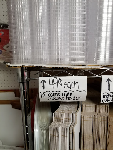 Baking Supply Store «Cake Supplies», reviews and photos, 8805 S Roberts Rd, Hickory Hills, IL 60457, USA