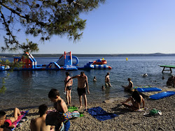 Maslenica beach'in fotoğrafı imkanlar alanı