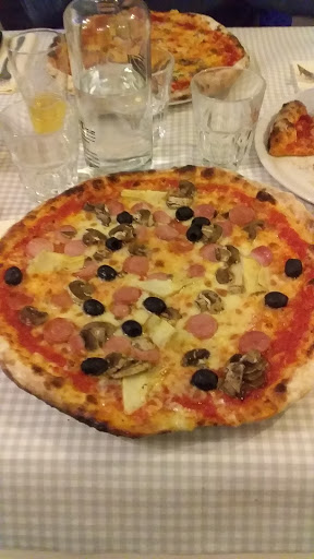 Ristorante Pizzeria al Barchetto in Gallicano, Provincia di Lucca