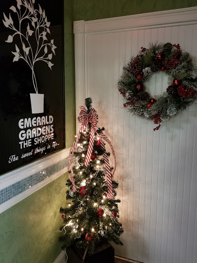 Florist «Myers Florist/Emerald Gardens Flowers», reviews and photos, 2906 Hillsborough Rd, Durham, NC 27705, USA