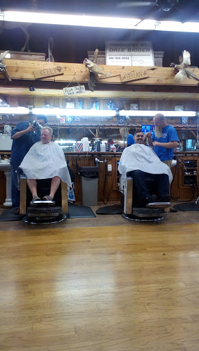 Barber Shop «Kingwood Barber Shop», reviews and photos, 1317 Northpark Dr #103, Kingwood, TX 77339, USA
