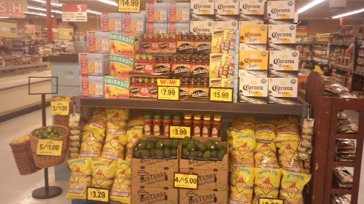 Grocery Store «Grocery Outlet Bargain Market», reviews and photos, 845 Harbor Blvd, West Sacramento, CA 95691, USA