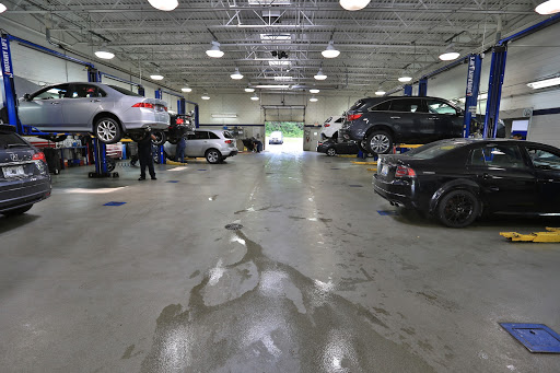 Car Dealer «Acura of Libertyville», reviews and photos, 1620 S Milwaukee Ave, Libertyville, IL 60048, USA