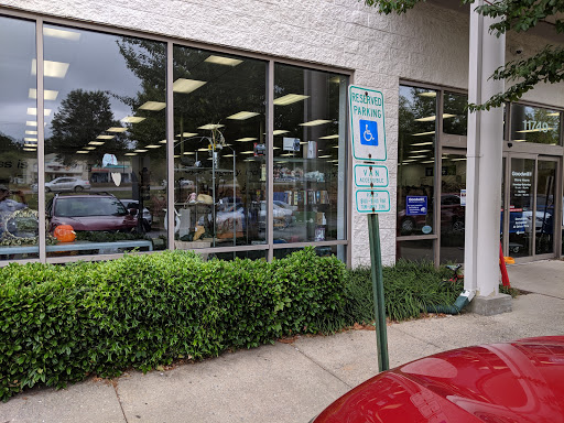 Thrift Store «Goodwill Bailey Bridge Retail Store», reviews and photos, 11749 Hull Street Rd, Midlothian, VA 23112, USA