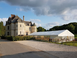 Photo n°14 de 9Cube Location Chapiteau Barnum Mobilier Paris et IDF à Guermantes ()
