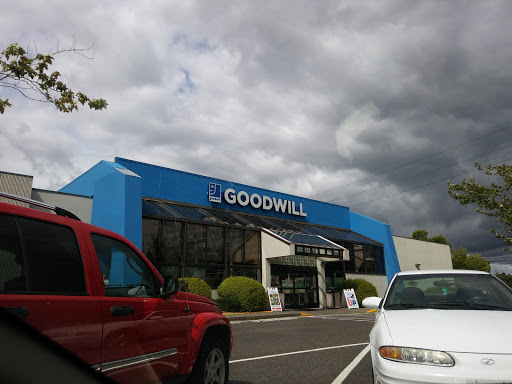 Thrift Store «72nd Street Goodwill», reviews and photos, 1415 E 72nd St, Tacoma, WA 98404, USA