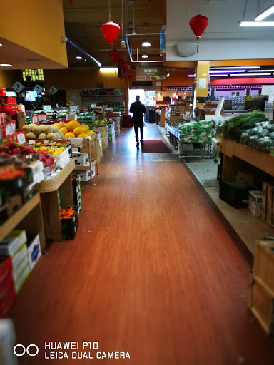 Asian Grocery Store «IOG Supermarket», reviews and photos, 19525 69th Ave, Fresh Meadows, NY 11365, USA