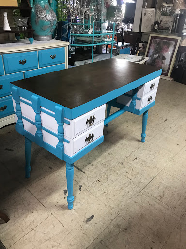 Thrift Store «Treasure Box Thrift Store», reviews and photos, 518 S Patterson St, Valdosta, GA 31601, USA