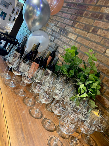 Winery «Broken Earth Winery», reviews and photos, 219 Robert Parker Coffin Rd, Long Grove, IL 60047, USA