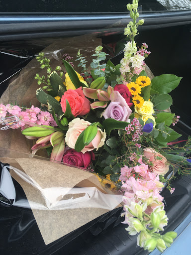 Florist «Enchanted Florist of Ypsilanti MI», reviews and photos, 46 E Cross St, Ypsilanti, MI 48198, USA