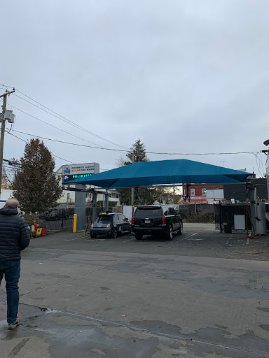 Car Wash «Greenwich Avenue Solar Car Wash», reviews and photos, 229 Greenwich Ave, Stamford, CT 06902, USA