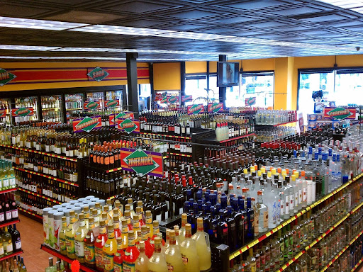 Liquor Store «Gold Crown Liquors Store», reviews and photos, 3425 N Clark St, Chicago, IL 60657, USA