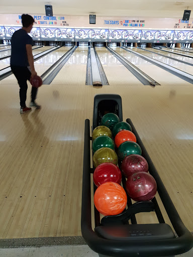 Bowling Alley «Sarasota Lanes», reviews and photos, 2250 Fruitville Rd, Sarasota, FL 34237, USA