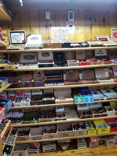 Tobacco Shop «Laguna Cigarette City», reviews and photos, 6624 Laguna Blvd, Elk Grove, CA 95758, USA