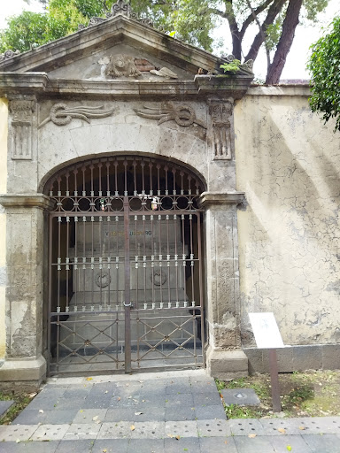 Museo y Panteón de San Fernando