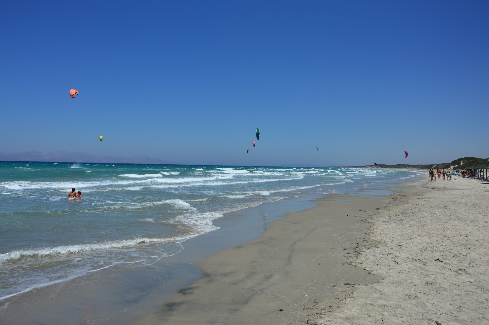 Foto de Kohilari beach área de servicios