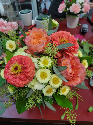 Florist «Sherwood Florist & Gift Shoppe», reviews and photos, 10239 Fair Oaks Blvd #A, Fair Oaks, CA 95628, USA