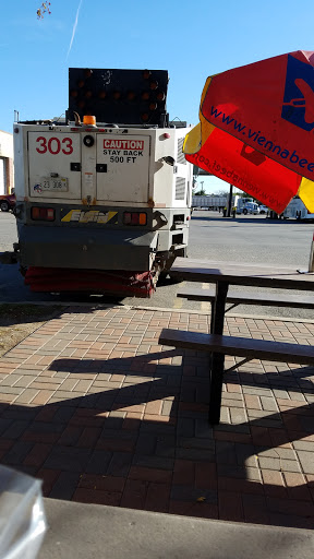 Fast Food Restaurant «Vienna Beef Factory Store», reviews and photos, 3847 S Morgan St, Chicago, IL 60609, USA