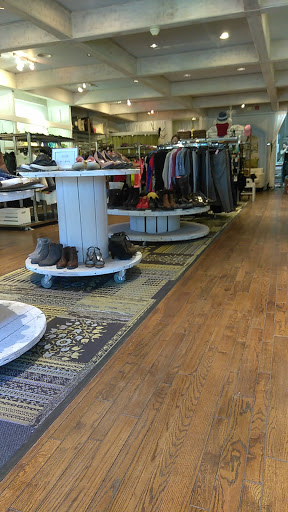 Second Hand Store «Goodwill Deja Blue Boutique», reviews and photos, 303 University Blvd, Denver, CO 80206, USA