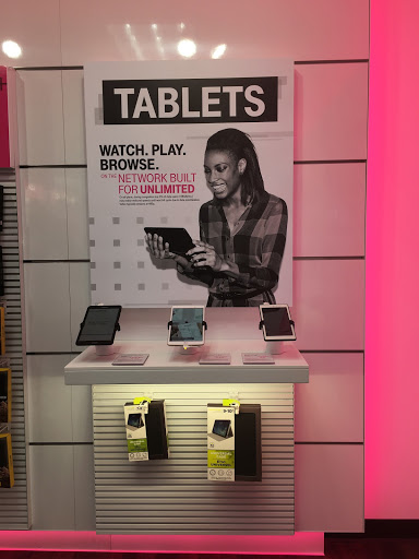 Cell Phone Store «T-Mobile», reviews and photos, 6041 Rochester Rd Suite 5, Troy, MI 48085, USA