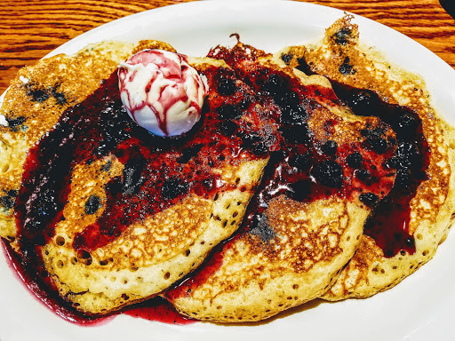 American Restaurant «Cracker Barrel Old Country Store», reviews and photos, 18531 N Creek Dr, Tinley Park, IL 60477, USA