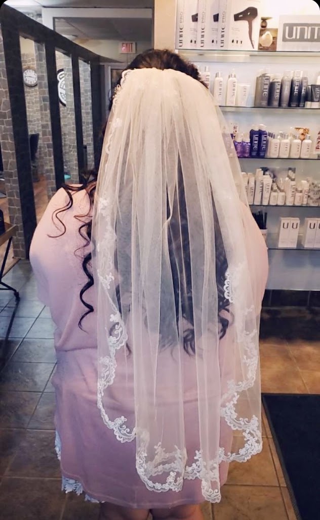 Studio E Salon & Spa 54403