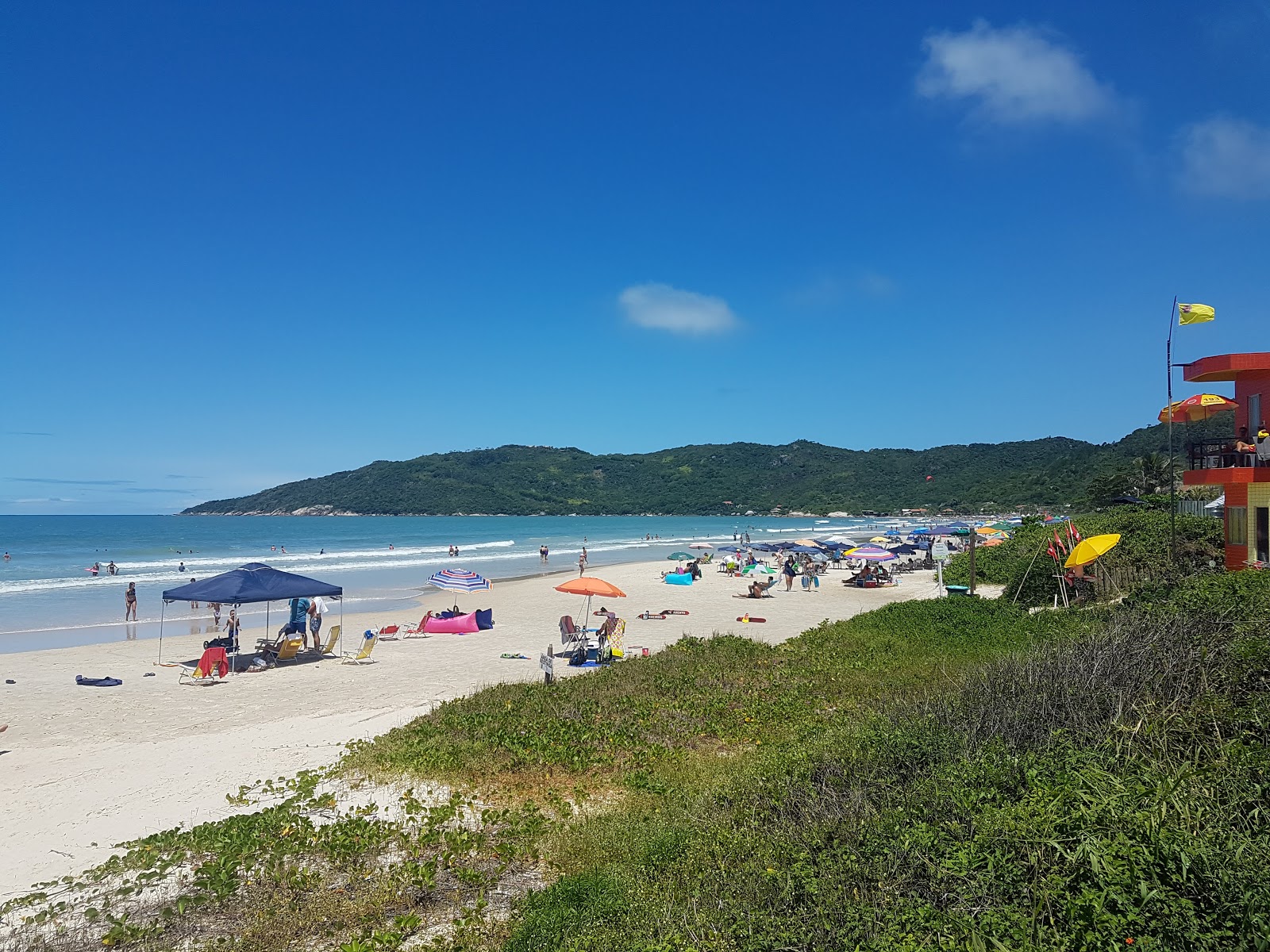 Foto van Praia de Mariscal met helder fijn zand oppervlakte