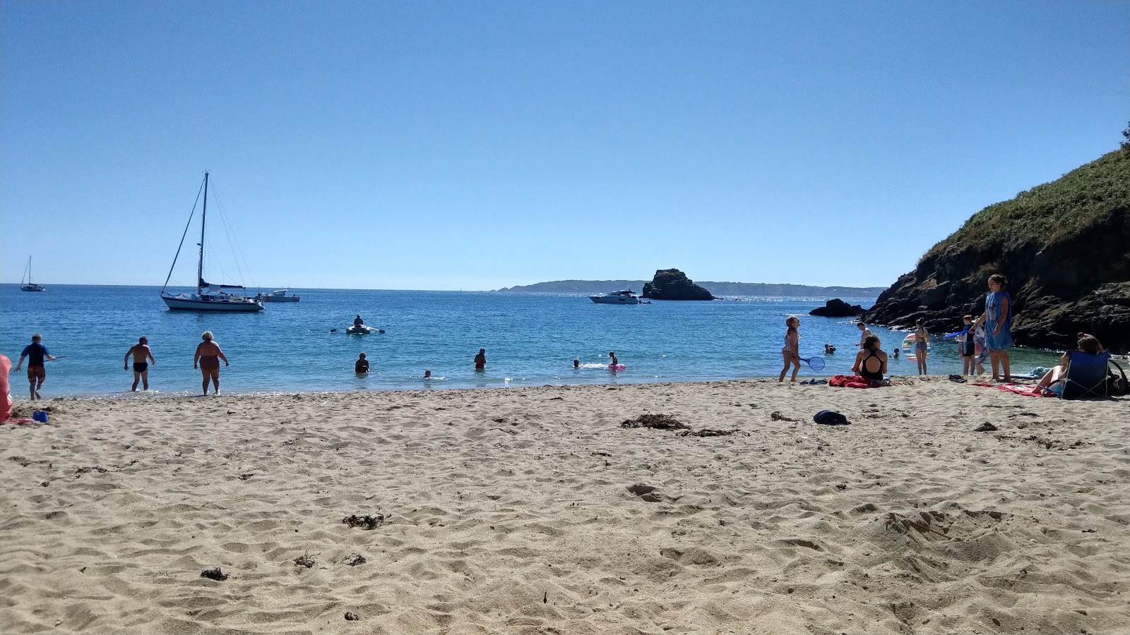 Belvoir Beach'in fotoğrafı imkanlar alanı