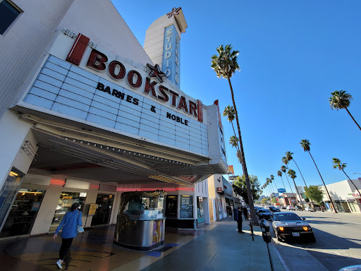 Book Store «Bookstar», reviews and photos, 12136 Ventura Blvd, Studio City, CA 91604, USA