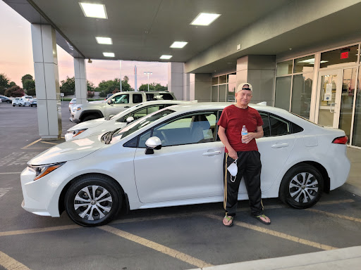 Toyota Dealer «Toyota Town of Stockton», reviews and photos, 2150 E Hammer Ln, Stockton, CA 95210, USA