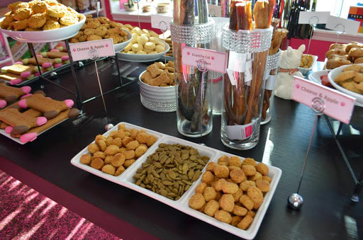 Pet Store «Woof Gang Bakery & Grooming Aberdeen», reviews and photos, 1121 NJ-34, Aberdeen Township, NJ 07747, USA