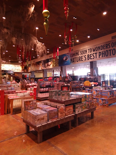 Sporting Goods Store «Bass Pro Shops», reviews and photos, 1935 S Campbell Ave, Springfield, MO 65807, USA