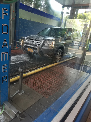 Car Wash «High Tech Car Wash», reviews and photos, 2434 Boston Post Rd, Larchmont, NY 10538, USA