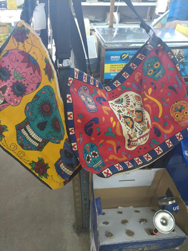 Animal Feed Store «Locke Hill Feed, Pet, & Lawn Supply», reviews and photos, 4927 Golden Quail #105, San Antonio, TX 78240, USA