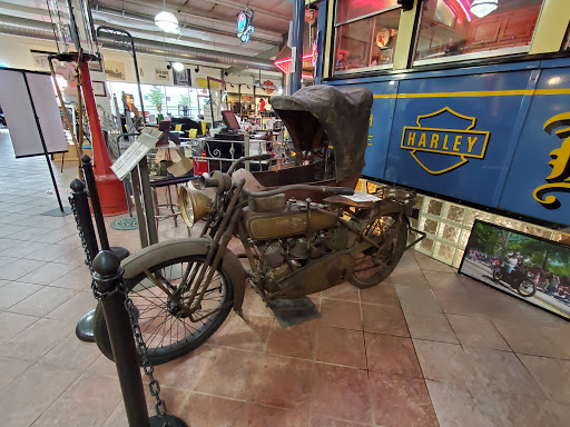 Harley-Davidson Dealer «South East Harley-Davidson», reviews and photos, 23105 Aurora Rd, Bedford Heights, OH 44146, USA