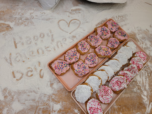 Dessert Shop «Honey Creme Donut Shop», reviews and photos, 514 Vincennes St, New Albany, IN 47150, USA