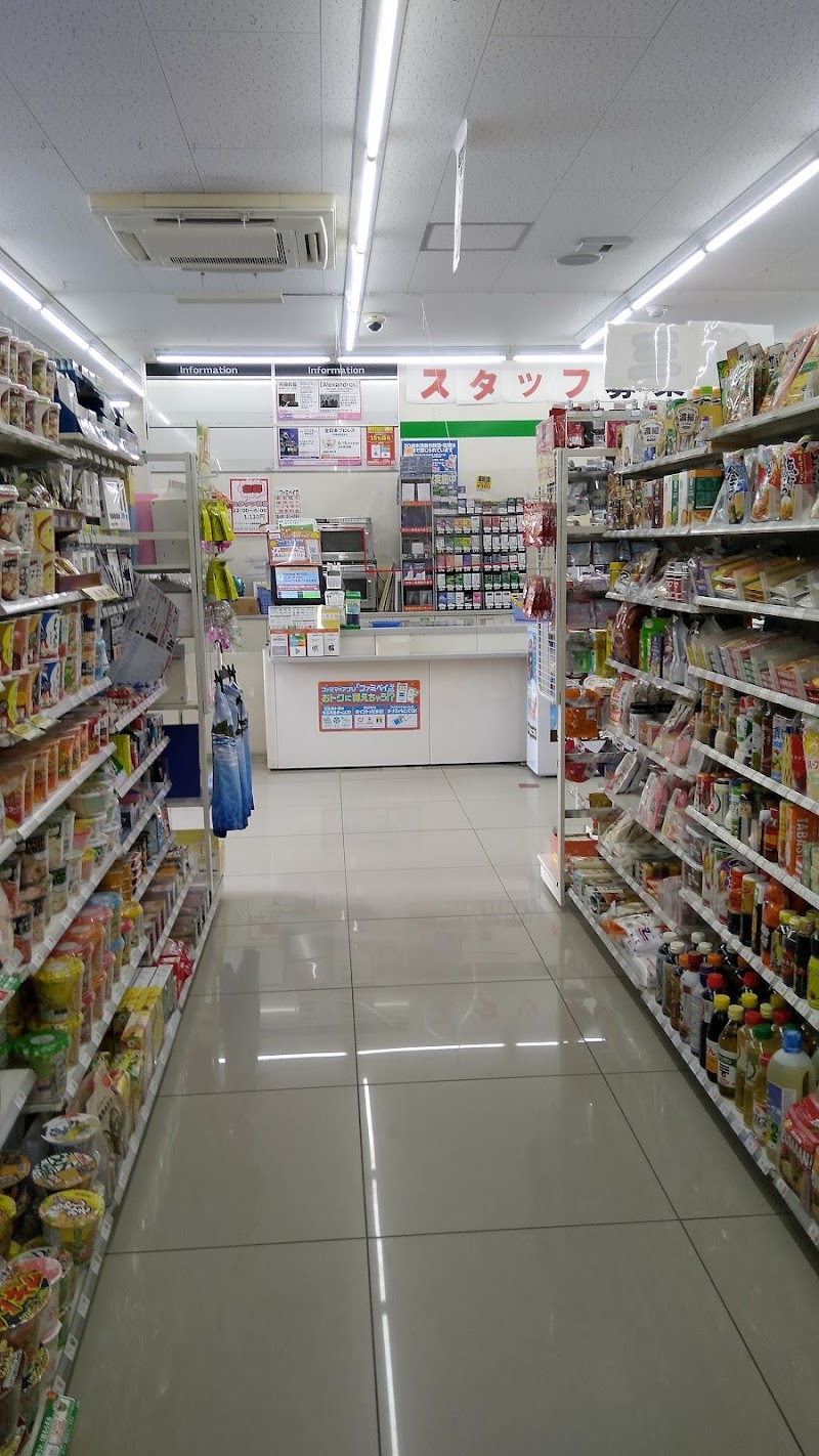 ファミリーマート 鋸南竜島店