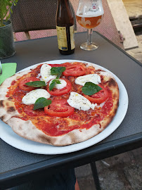 Pizza du Pizzeria LA LANTERNA à Lons-le-Saunier - n°15