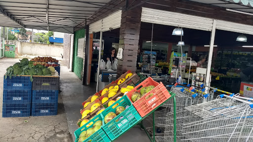 Mercado de frutas e vegetais Curitiba