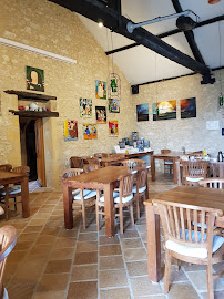 Atmosphère du Restaurant Le Saint Cochon à Beaumontois-en-Périgord - n°1