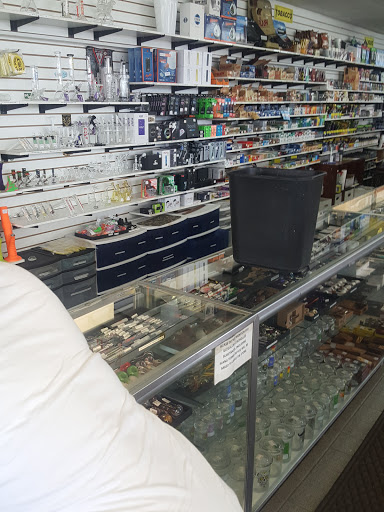 Tobacco Shop «Ra Shop #9 Lafayette», reviews and photos, 1905 NW Evangeline Throughway, Lafayette, LA 70501, USA